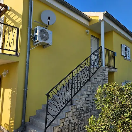 Vuletic, Pasman 公寓 *